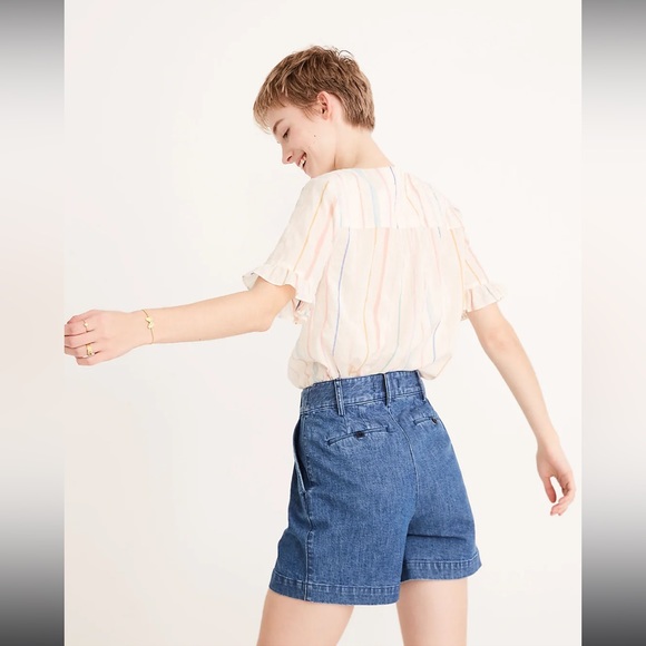 MOVING SALE | Women’s Madewell Blue Denim Pleated Shorts, Size 12 - Picture 4 of 7